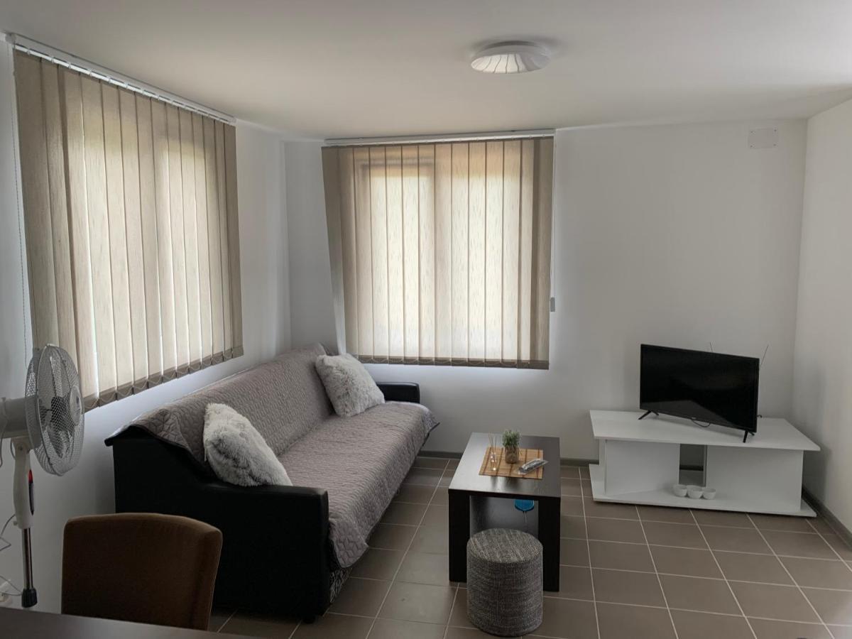 Boja Zalaska - Kameni Apartman Jagodina Exterior photo